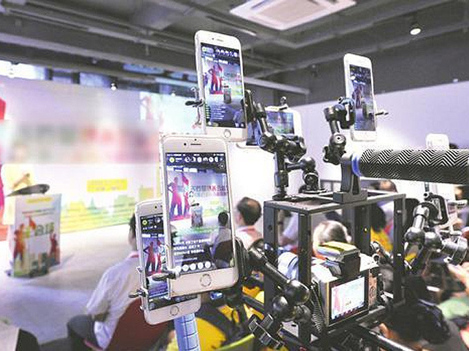 最賺錢(qián)的12個(gè)直播帶貨平臺(tái)，10分鐘開(kāi)通電商直播的攻略 | 直播電商,直播帶貨,直播小程序,微信抖音直播